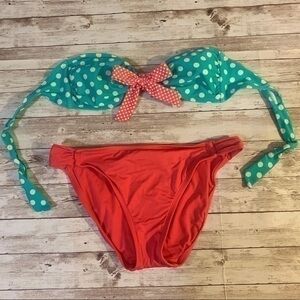 Swimming top + free bottoms